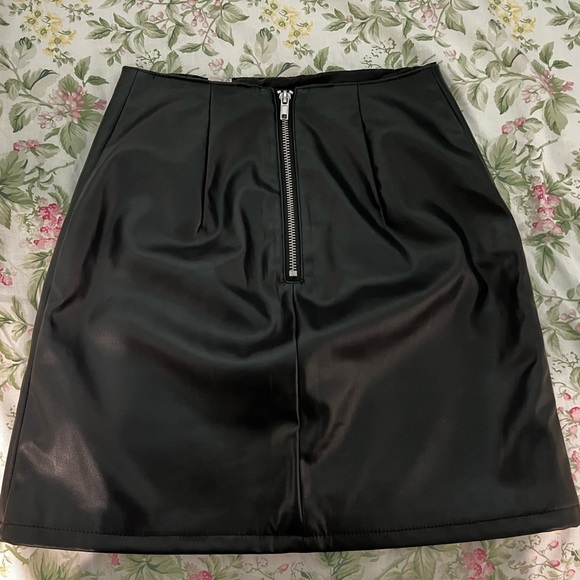 Black Faux Leather Skirt- 0 - Picture 2 of 3